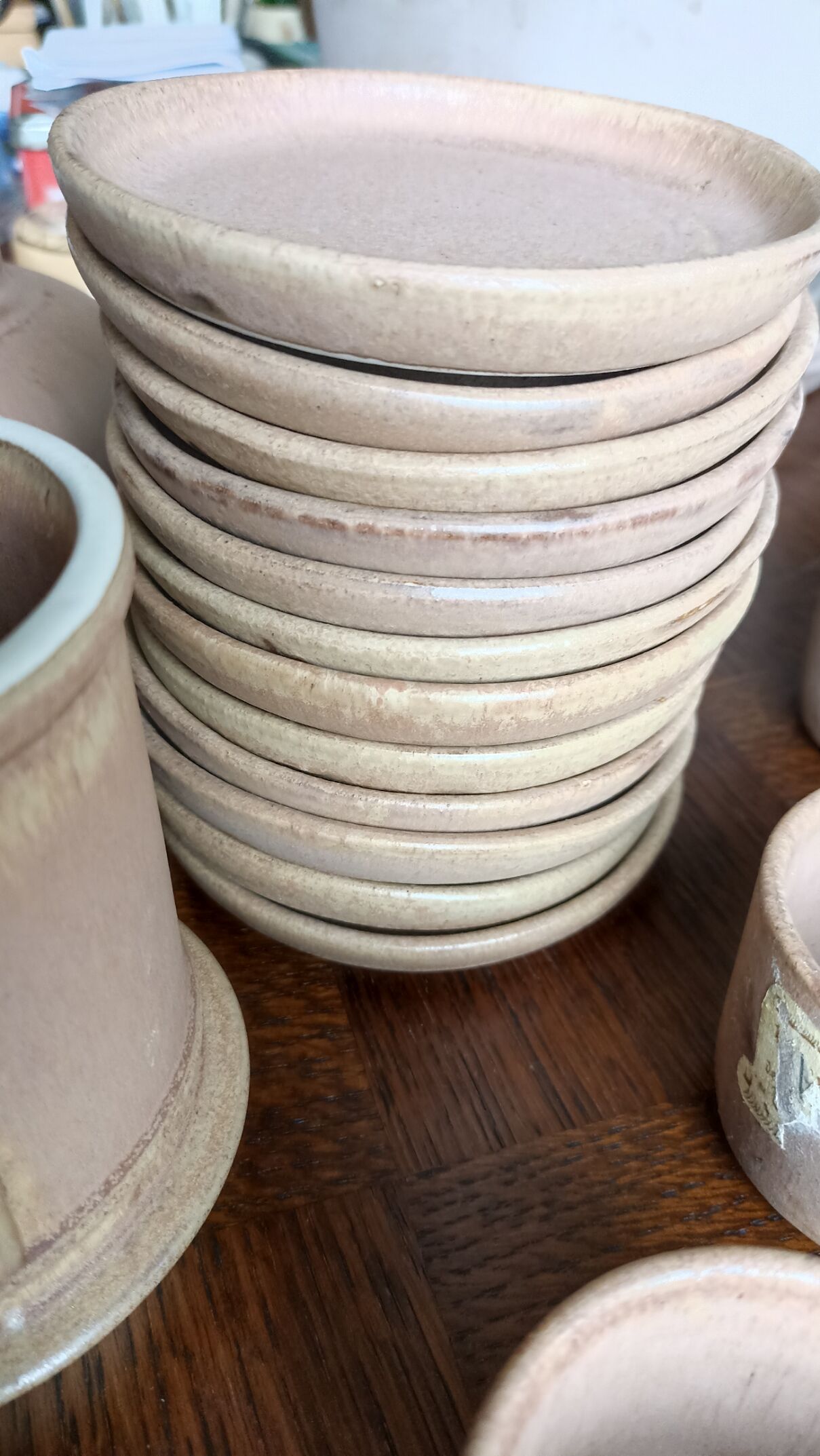 12-cup service with saucers and a pourer - Vieux grès de la Tour