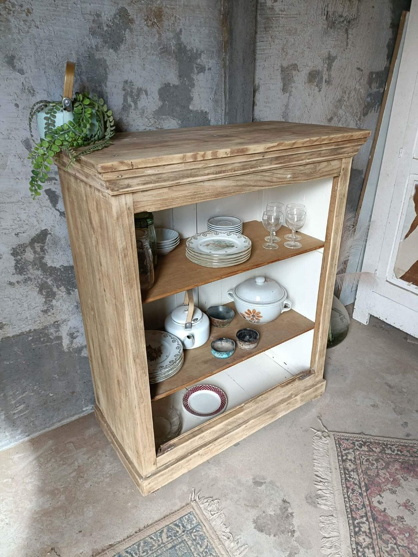 Buffet ouvert en bois 