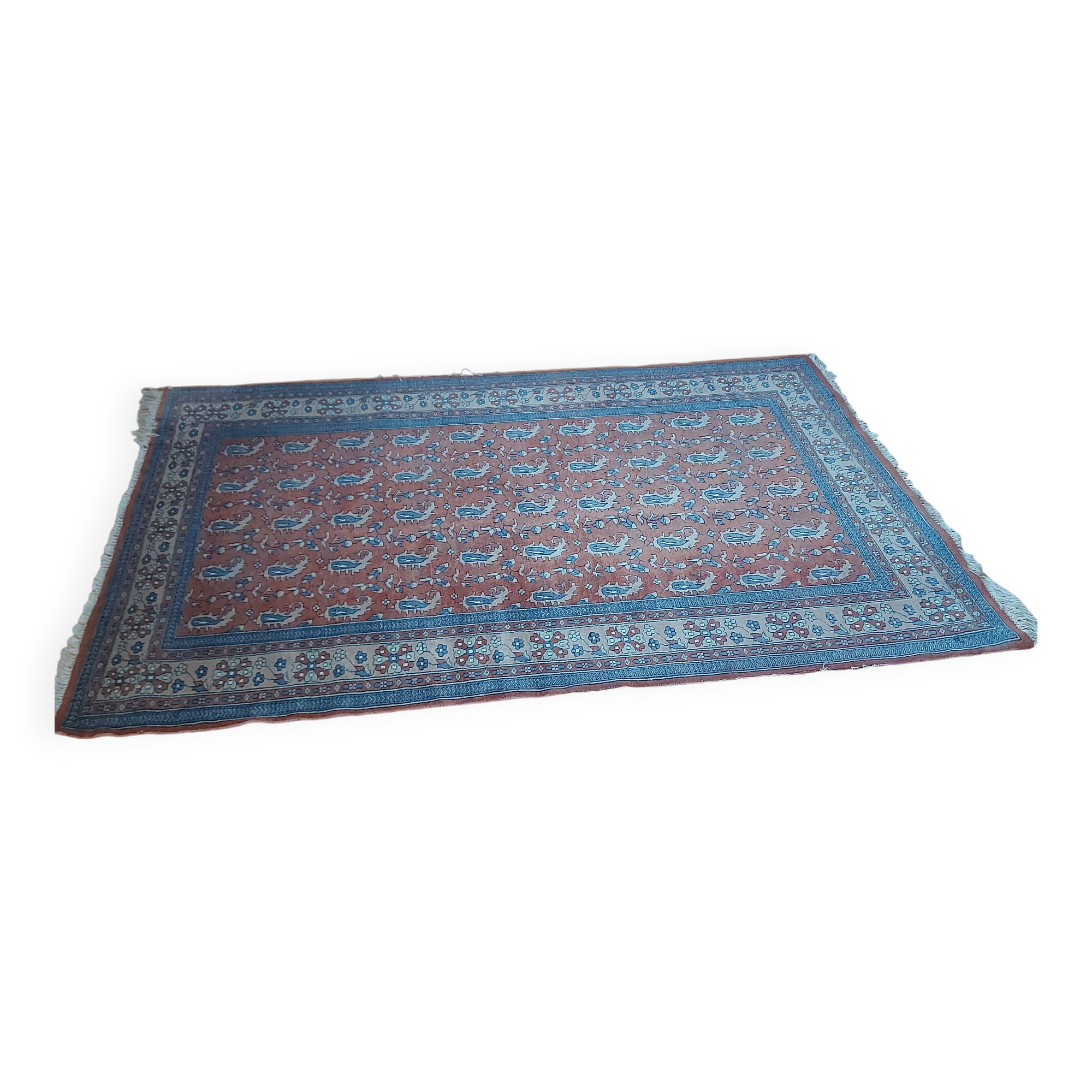 Oriental rug 100% handmade from Pakistan.