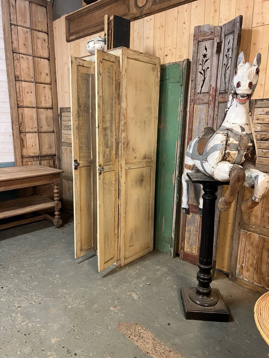 Two-door workshop locker N.43