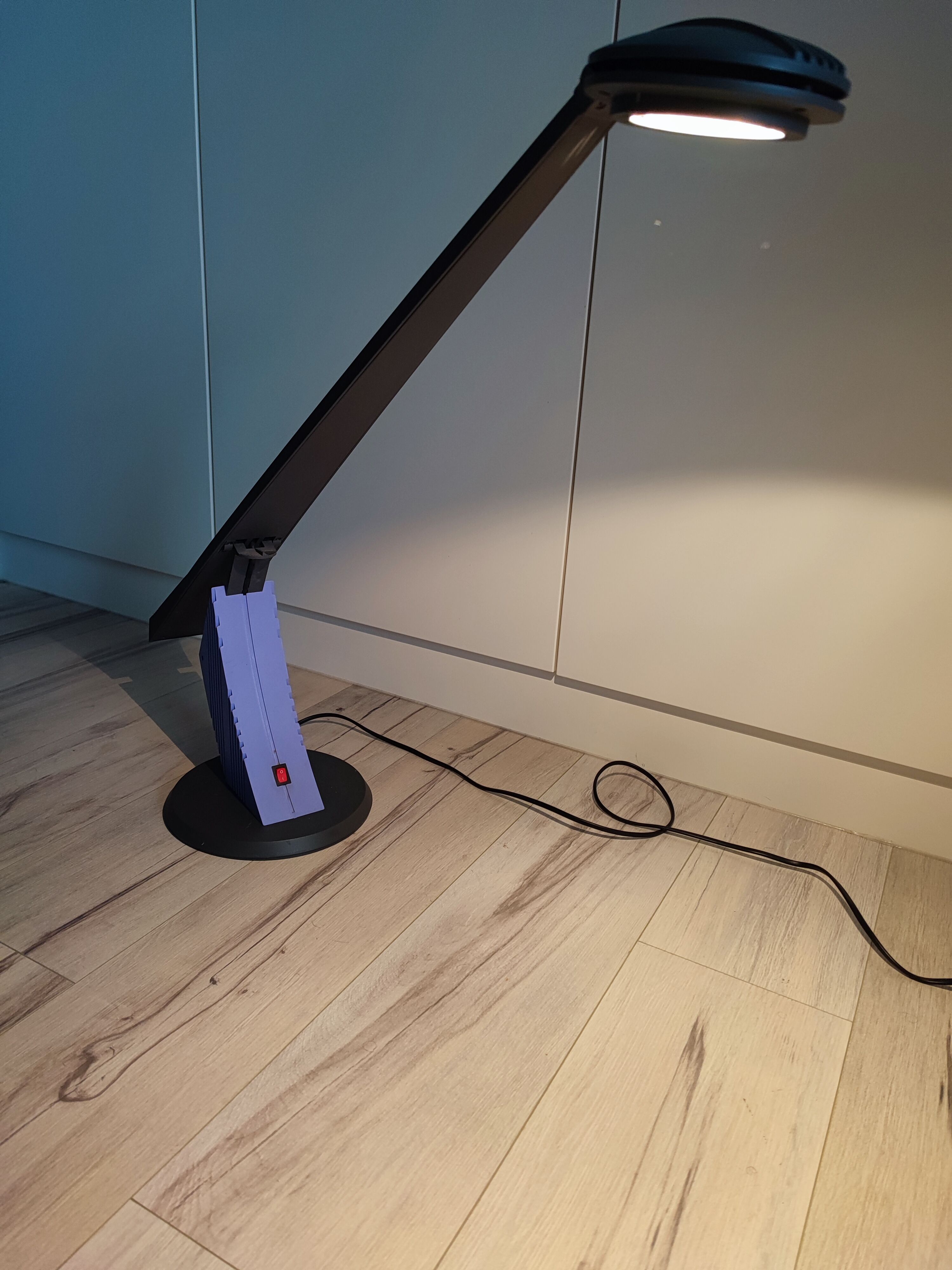 Dromos desk lamp designer Ferarri E.