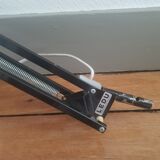 Ledu articulated lamp