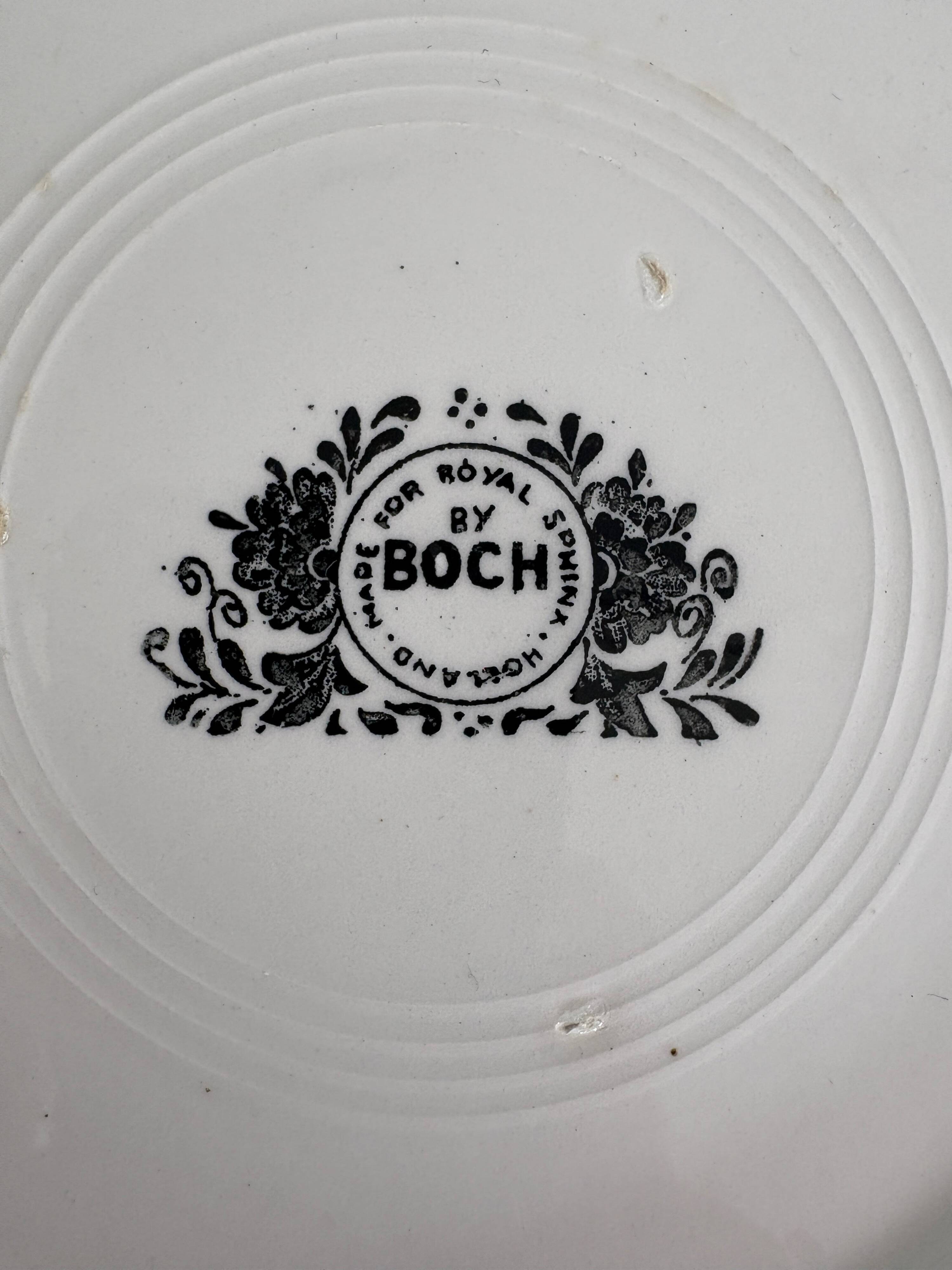 Large antique plate decorated with birds and flowers – Boch for Royal Sphinx