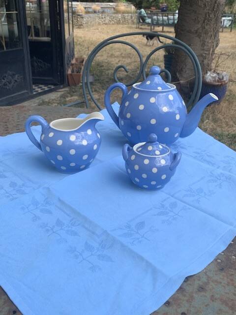 Lavender blue earthenware tea service with white polka dots from Digoin Sarreguemines.
