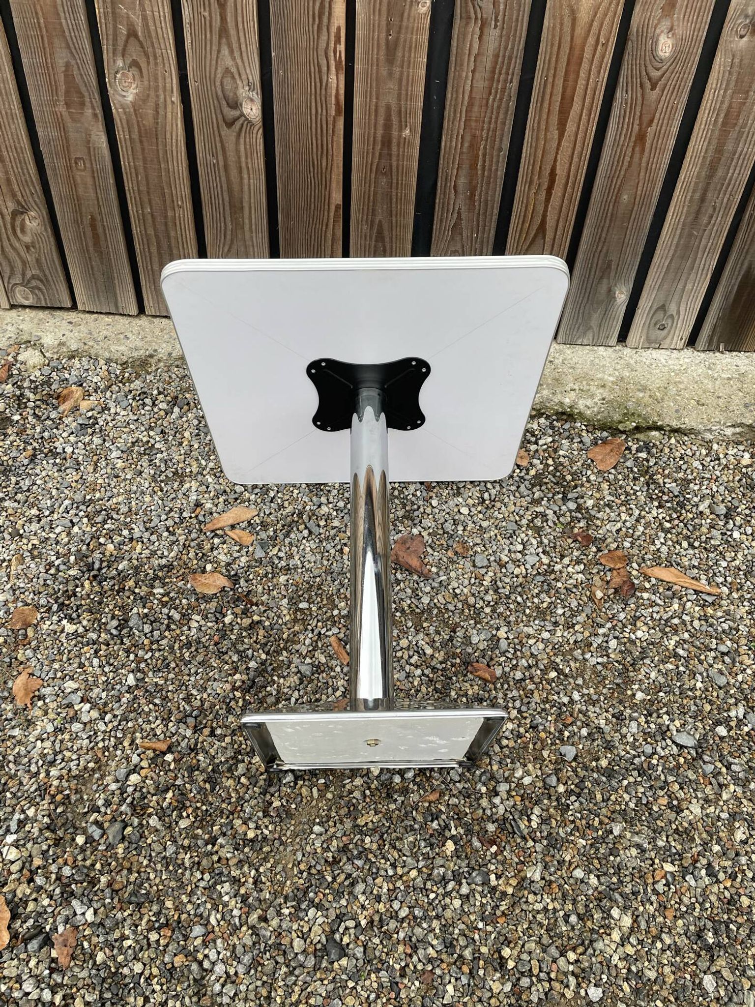 Set of 3 chairs and retro bar table