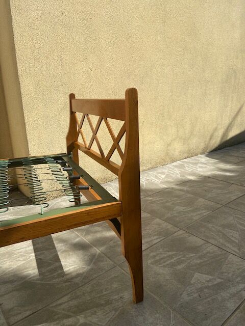 Single bed 1 person 70s