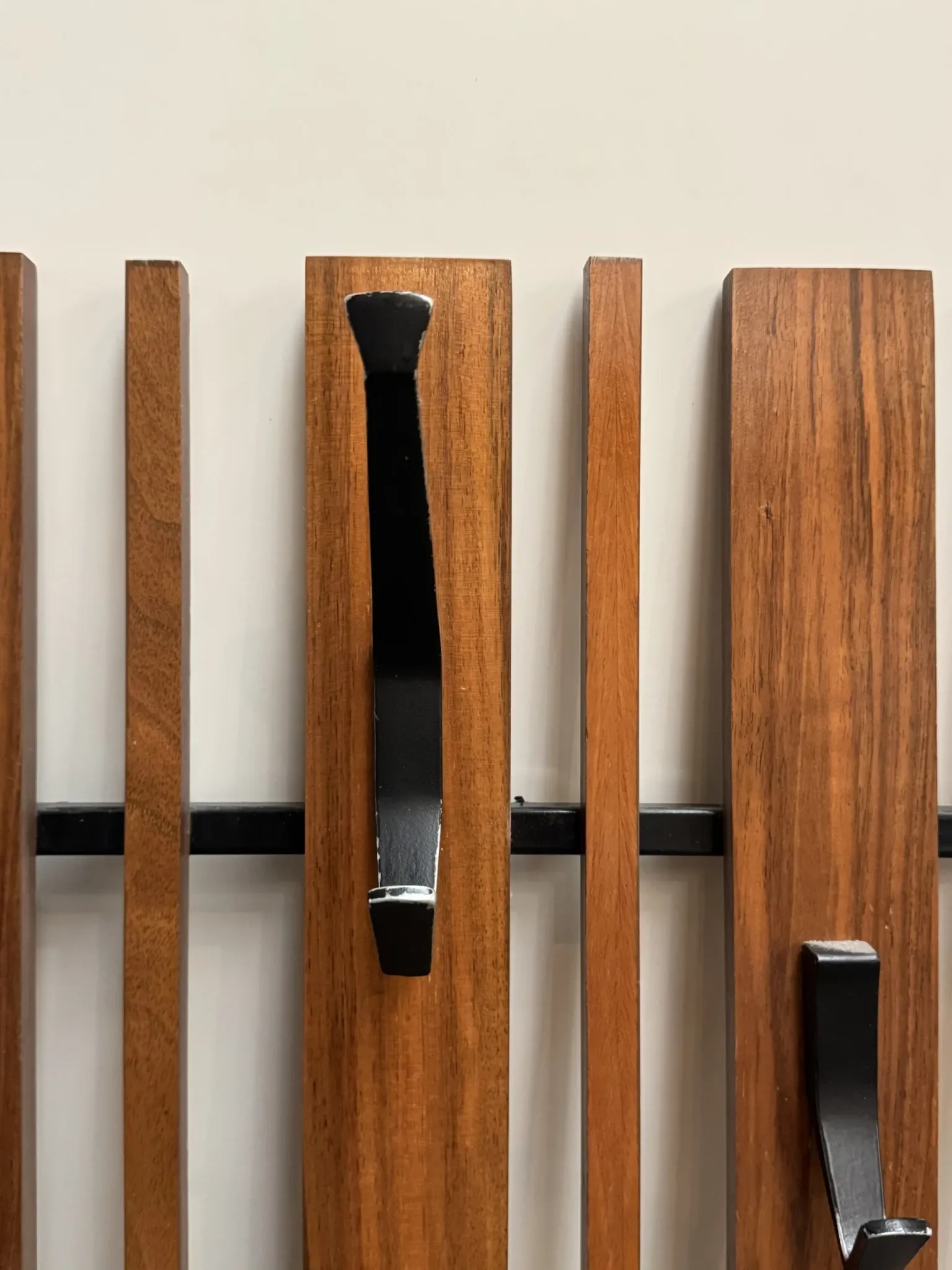 Wall-mounted coat rack