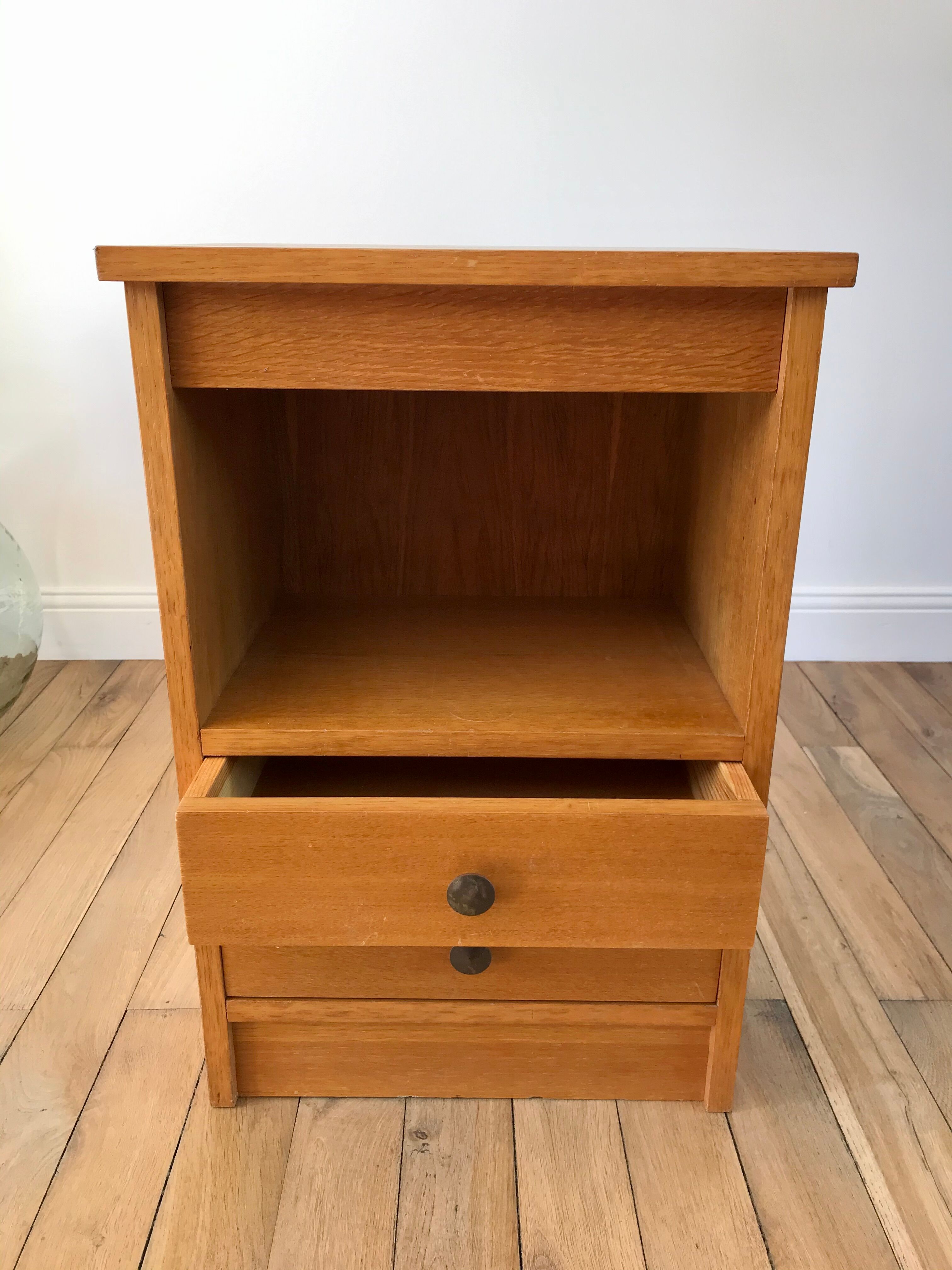 Storage in oak veneer 50s