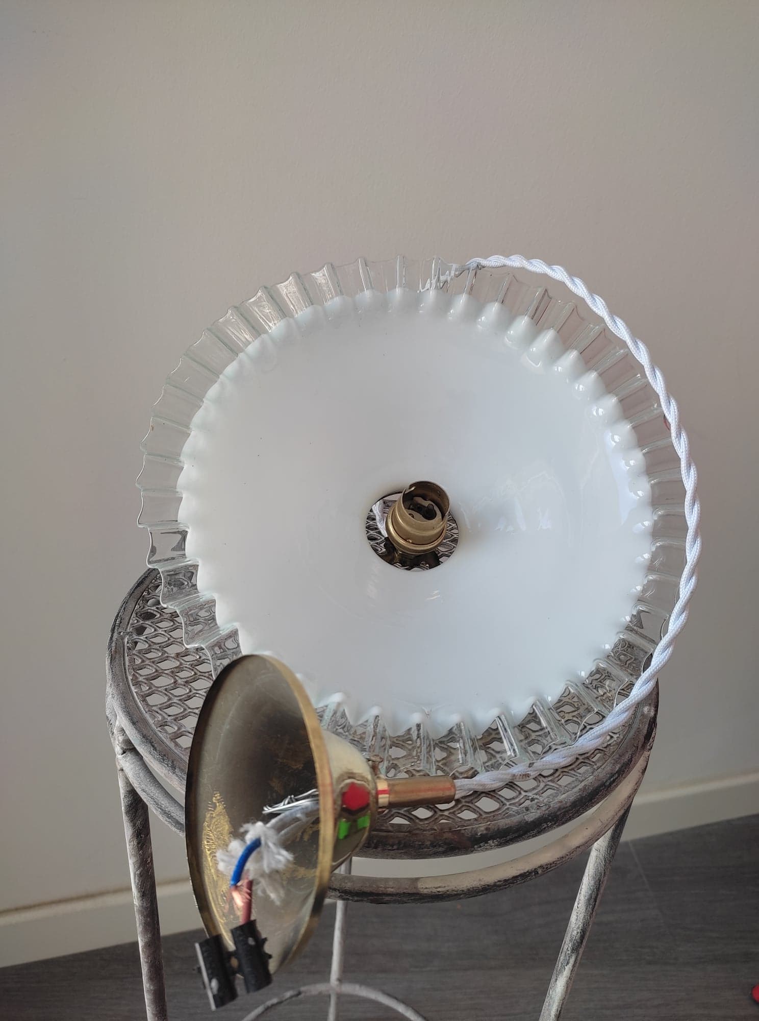 Opaline suspension, 30s