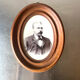 Antique wooden oval picture frame, 19.5 cm x 15.5 cm