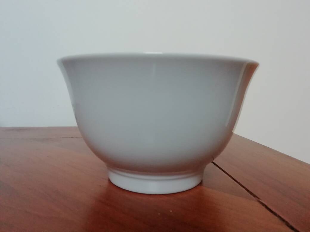 Mobil bowl real fine porcelain