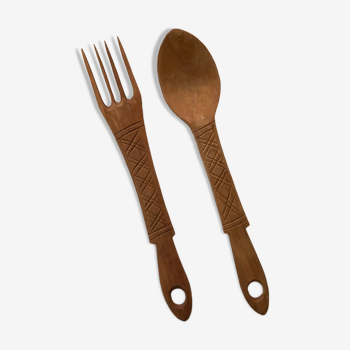 Wooden salad cutlery