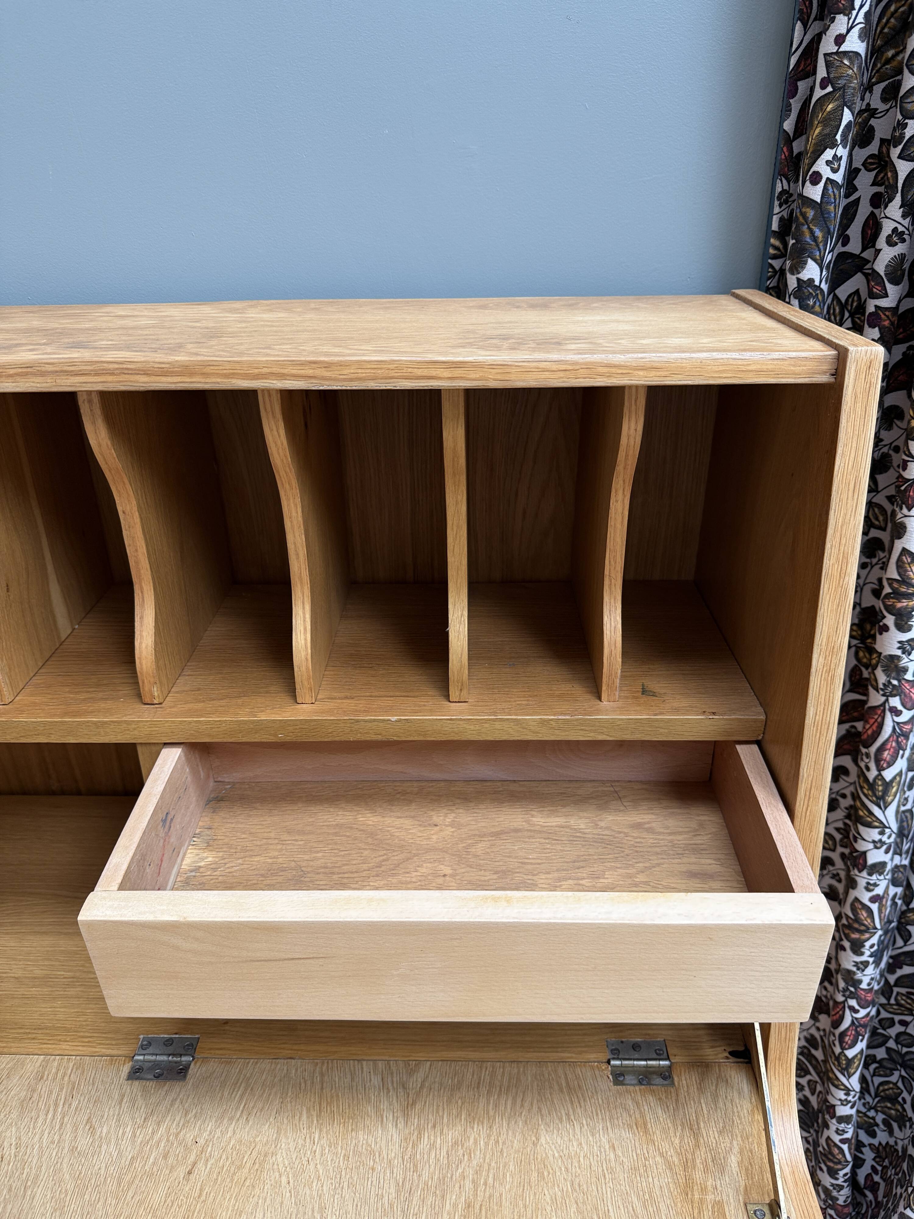 Secrétaire mid-century en chêne (rénovée)