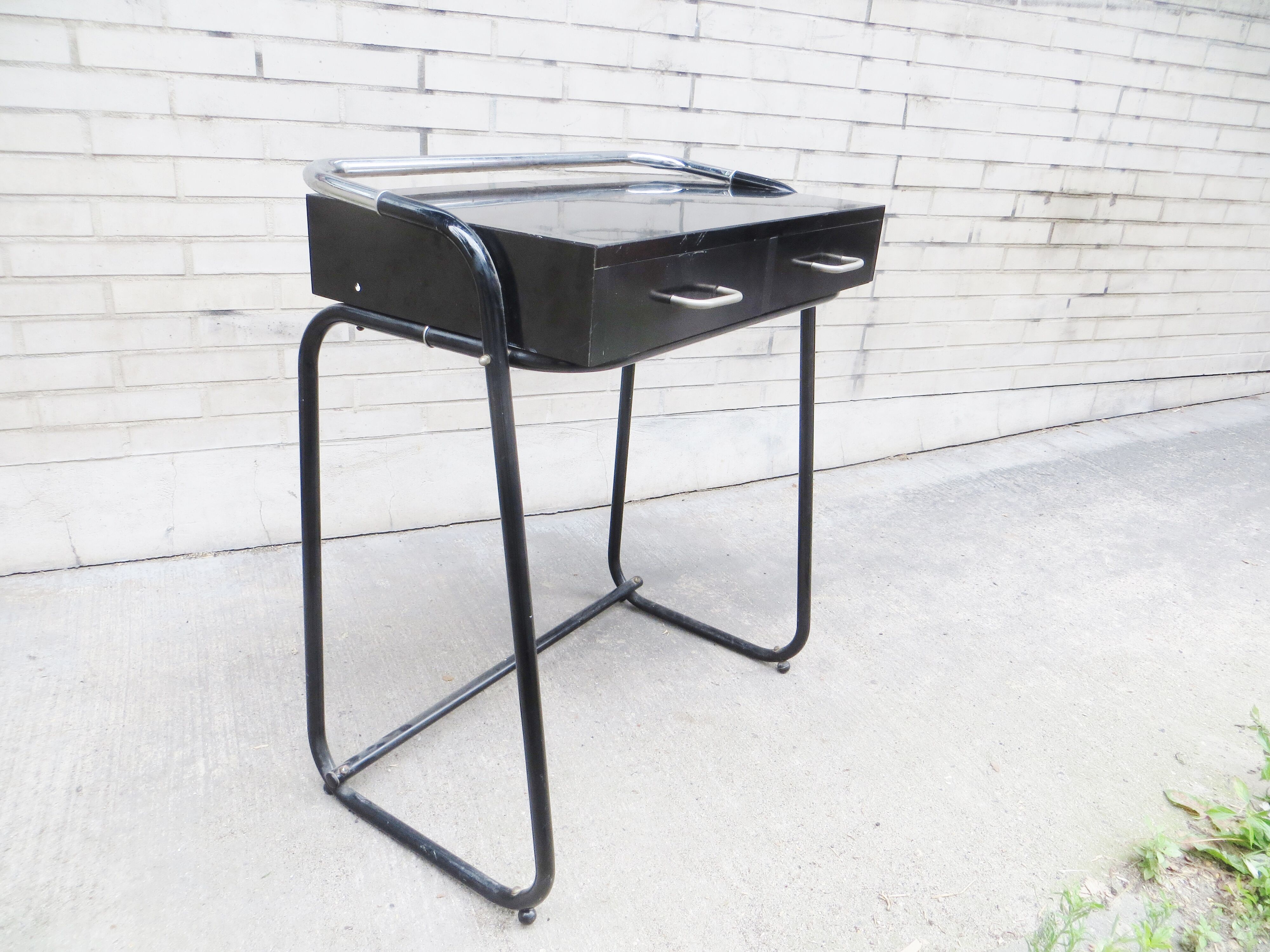 Vintage modernist table 60s