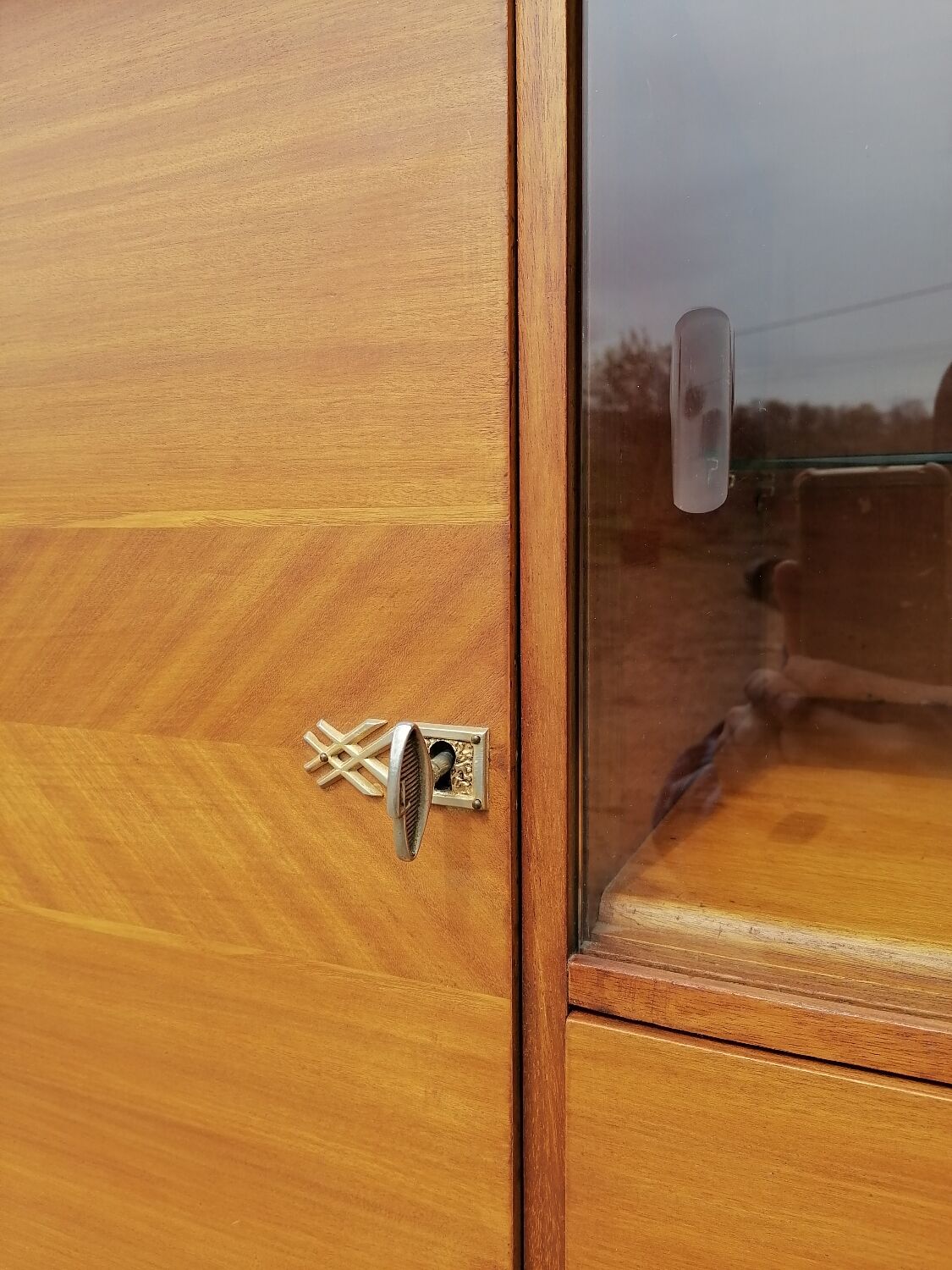 Scandinavian oak row