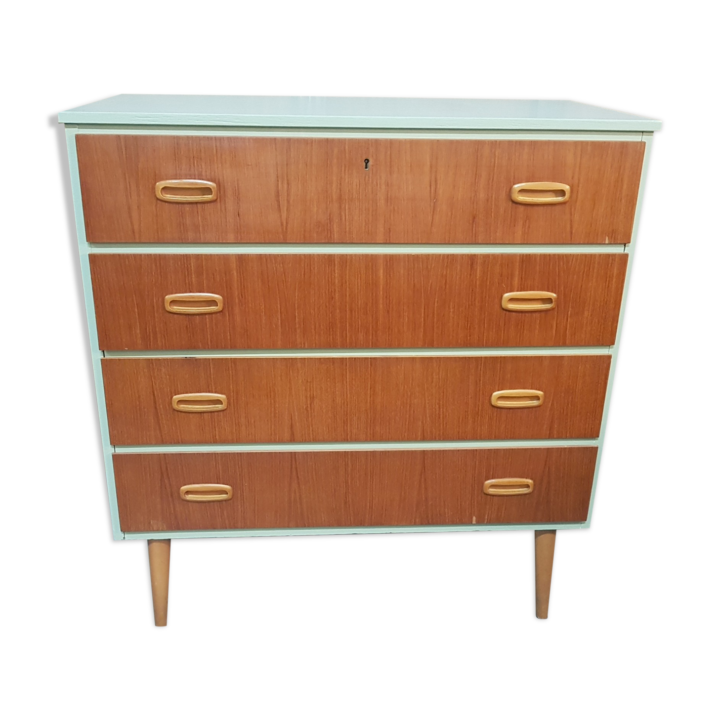 Scandinavian chest of drawers
