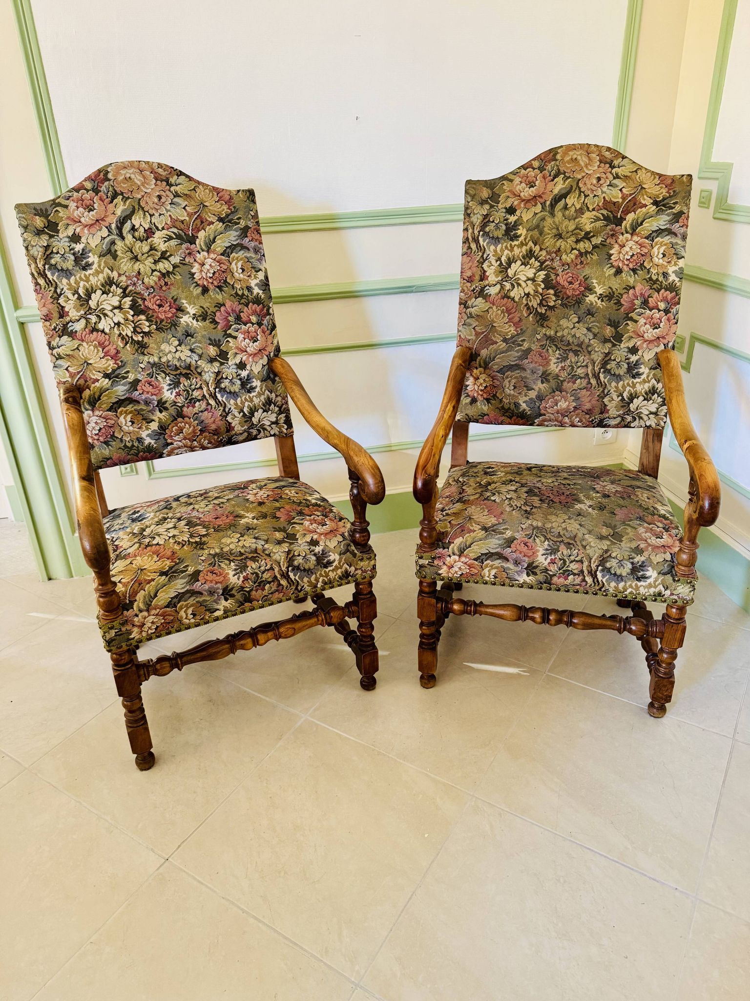 Pair of antique armchairs in Henri II / Neo-Renaissance style + footrest