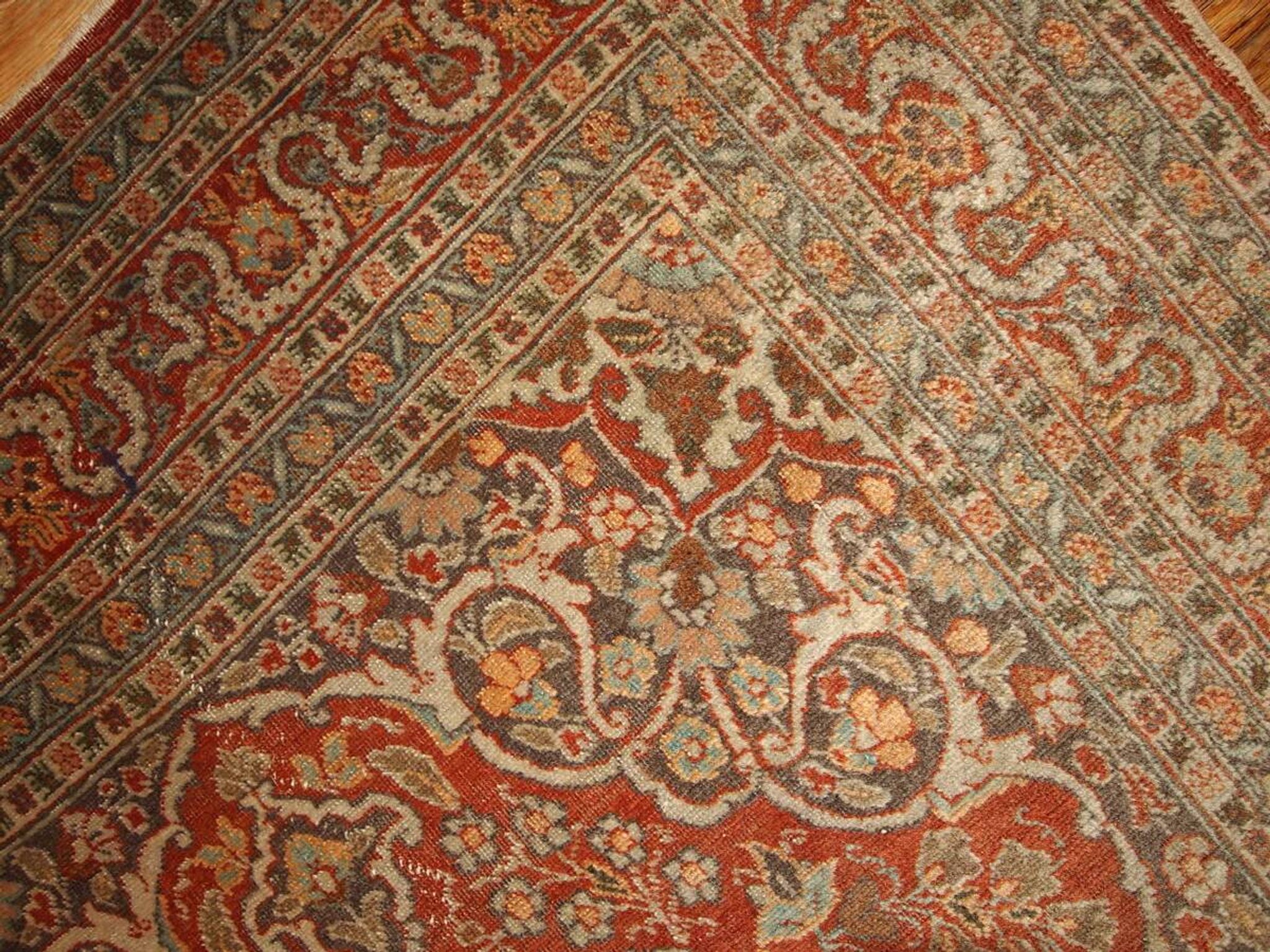 Handmade antique Persian Tabriz rug 128cm x 179cm 1920s - 1B154