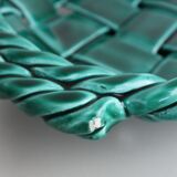 Green braided earthenware cut