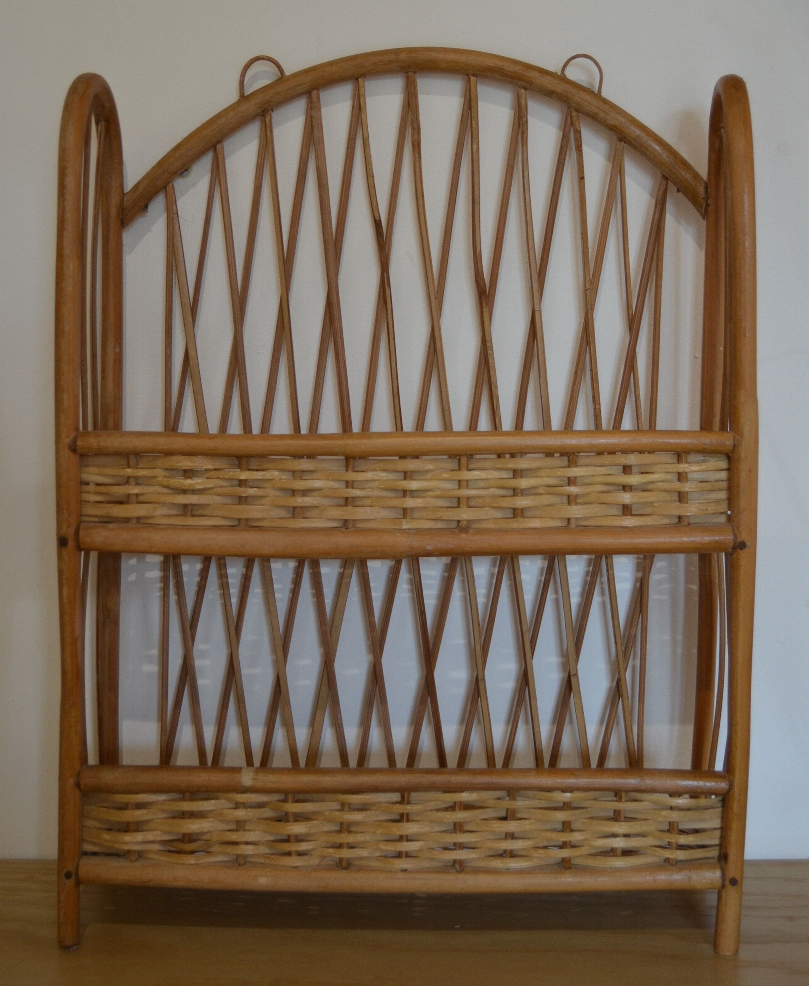 Rattan & wicker shelf