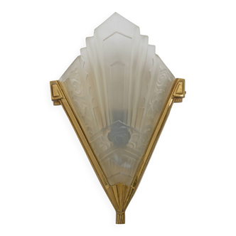 Pair of Art Deco Pressed Glass and Brass Sconces, France, 1930s