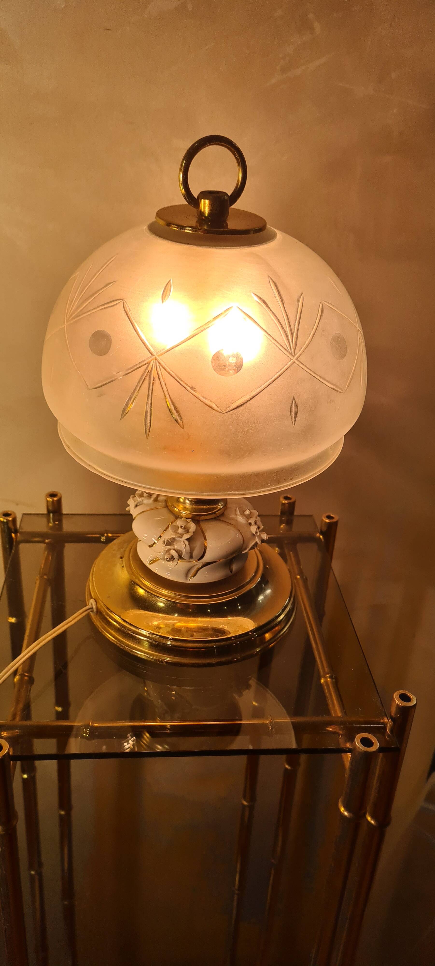 chrome gold lamp and engraved glass 1970 to 80,,32x19,, very beautiful