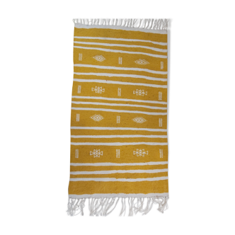 Tapis kilim jaune et blanc fait main