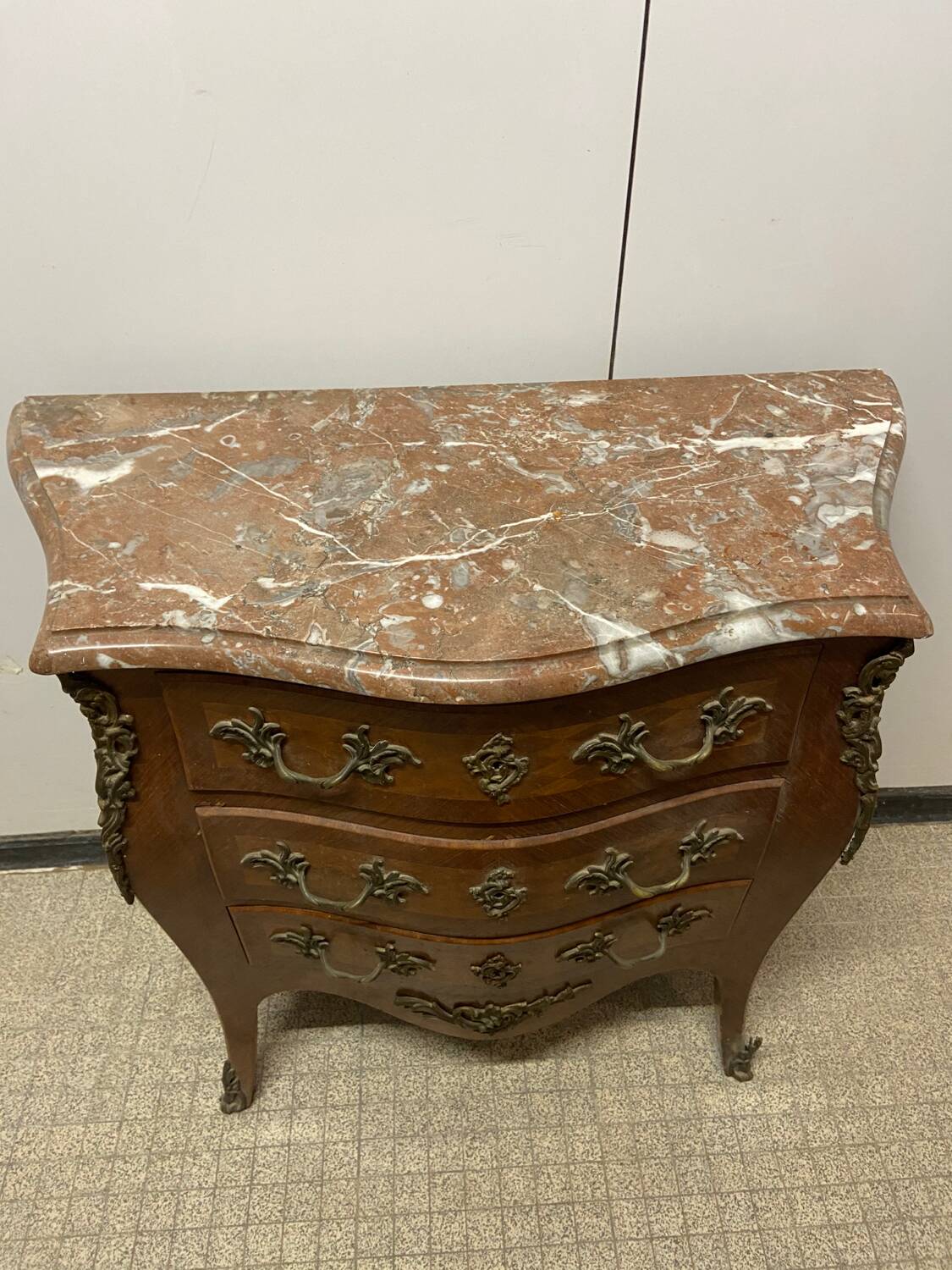 Louis XV style chest of drawers