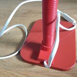 Flexible articulated desk lamp