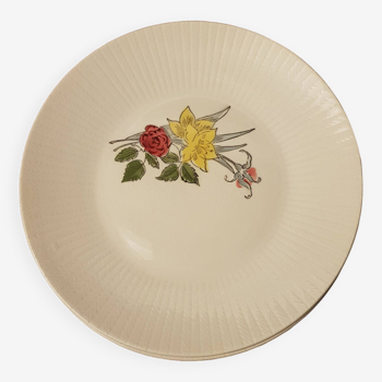 Set of vintage flat plates