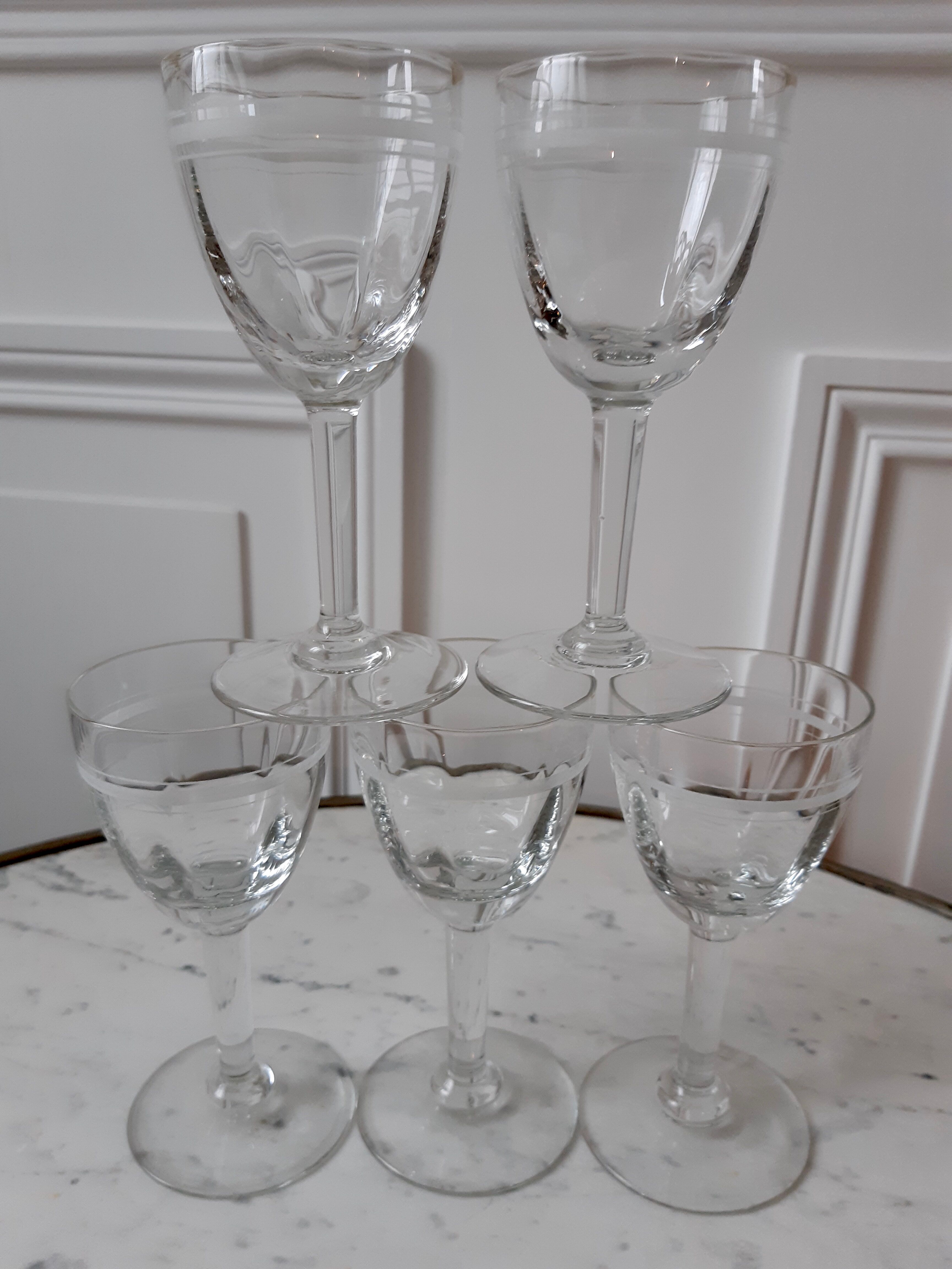 Lot de 5 verres à vin blanc de bar années 20
