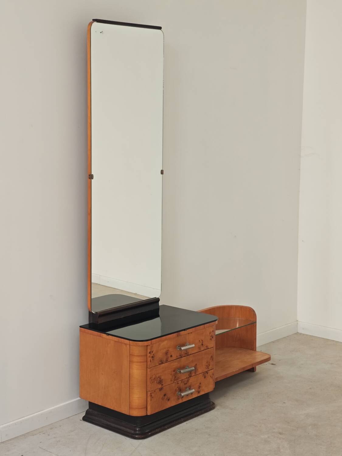 Jindrich Halabala dressing table and bedside tables for Up Zavody 1950