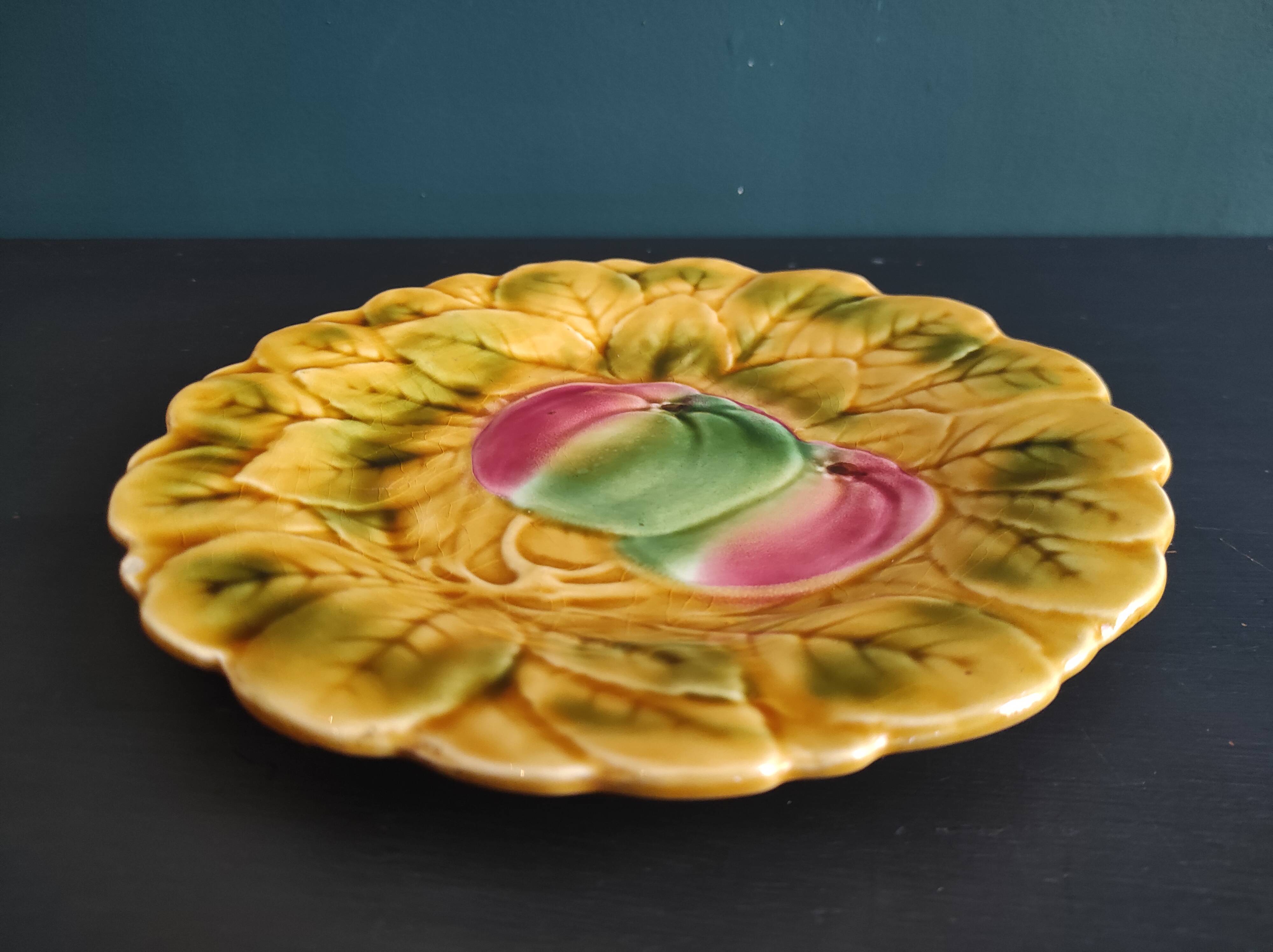 French vintage Majolica plate decorated with apples, in barbotine of Sarreguemines