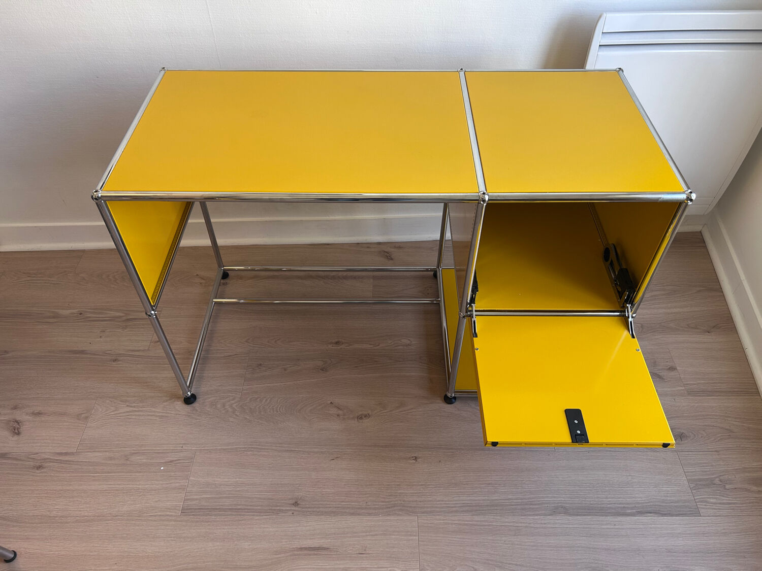 Bureau USM jaune