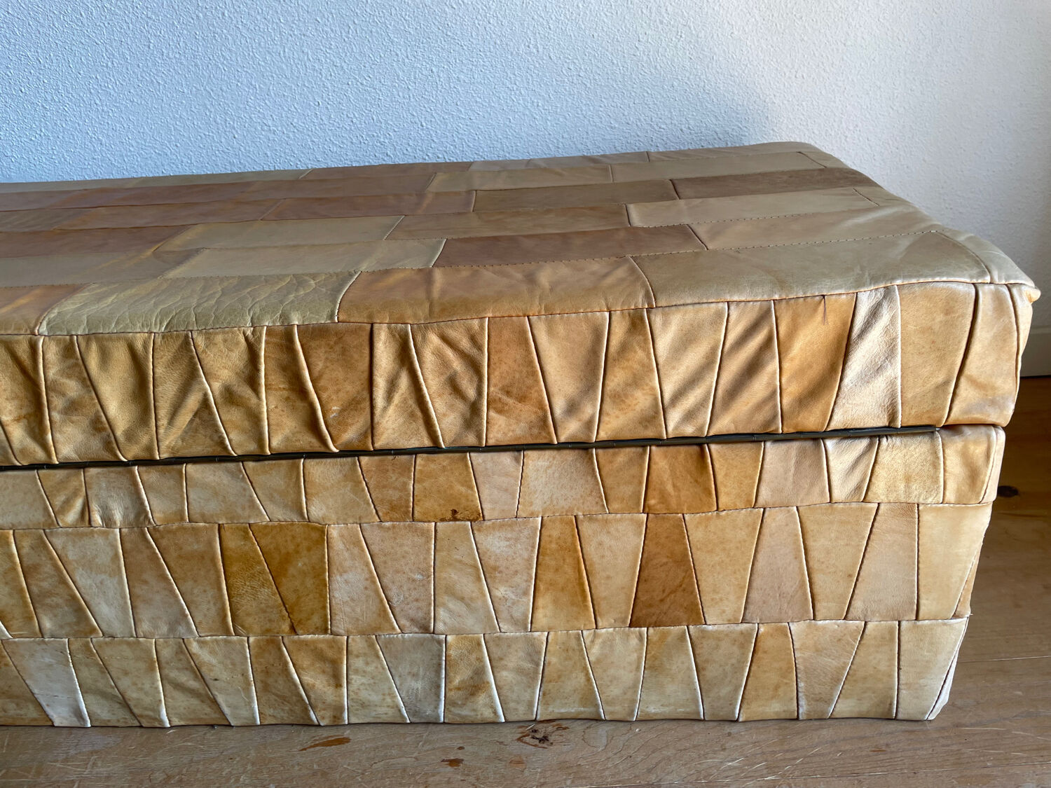 Banc pouf coffre en cuir patchwork  De Sède