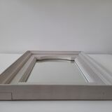 Miroir dans un cadre en bois ancien gris clair shabby chic 46x57cm