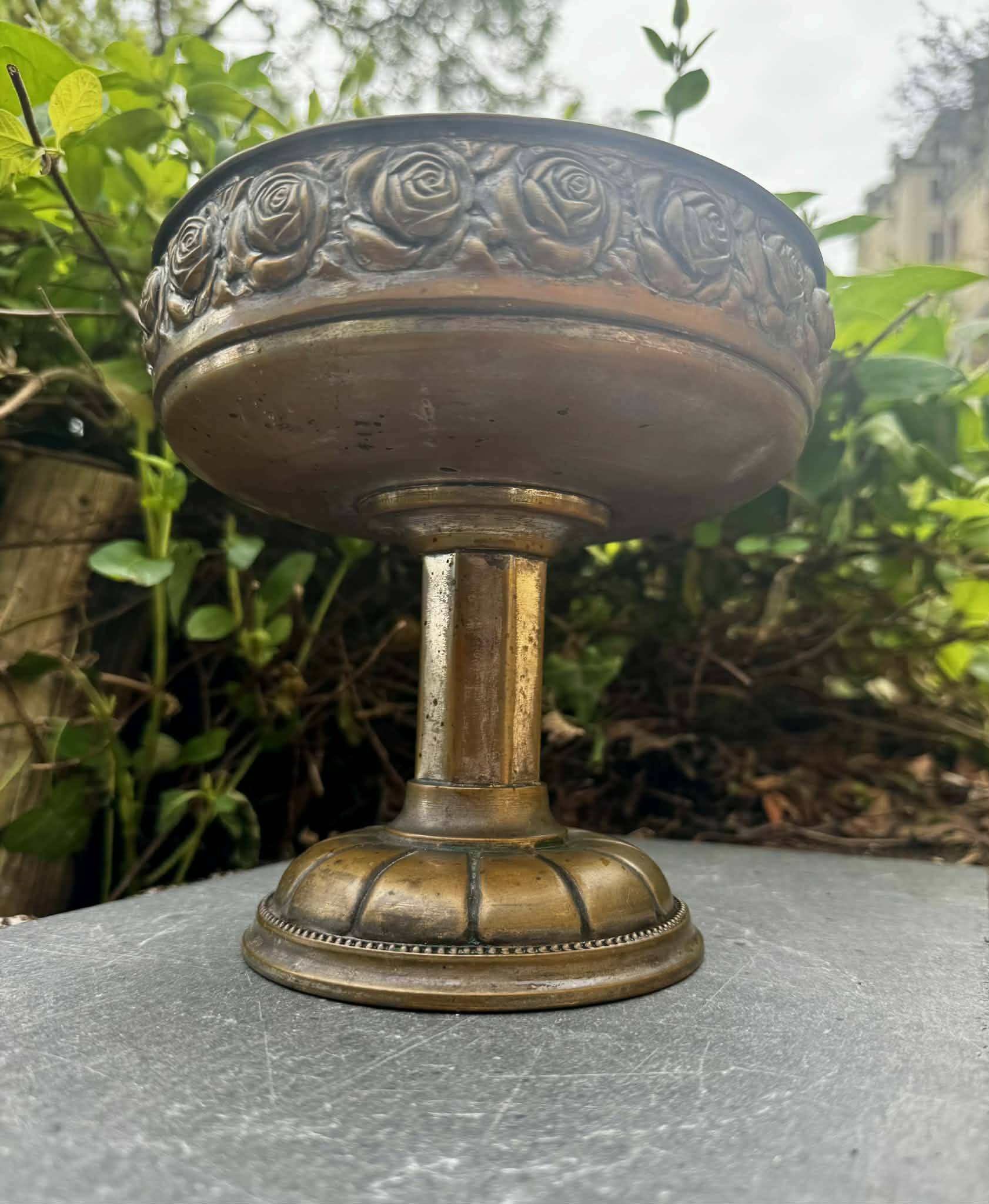 Large Art Nouveau fruit bowl