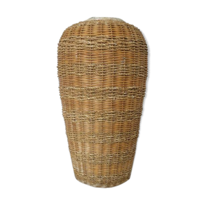 Vase en rotin, corde