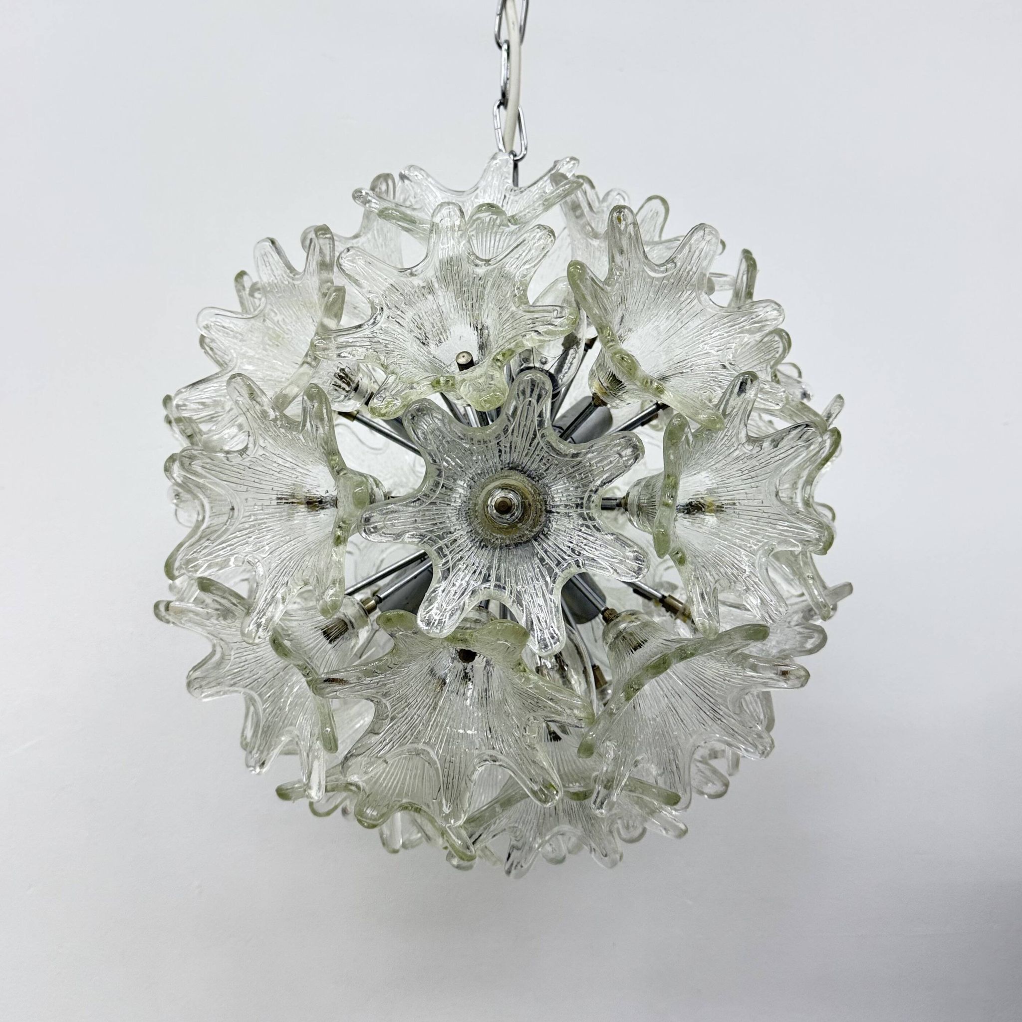 Spectacular Murano glass flower chandelier by Venini for VeArt, Italy 1970s
