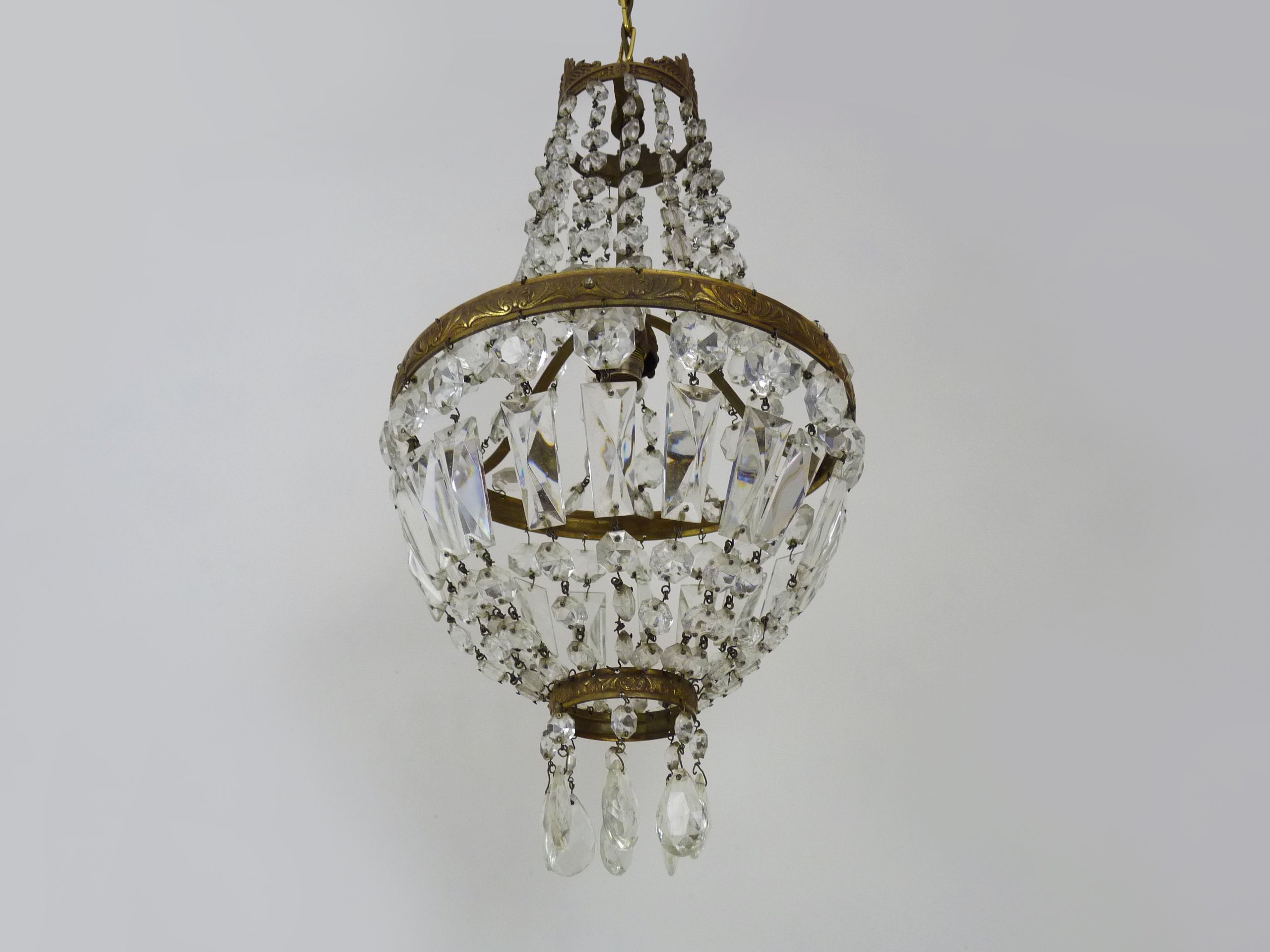 Former Italian hot air balloon chandelier, glass grapevines