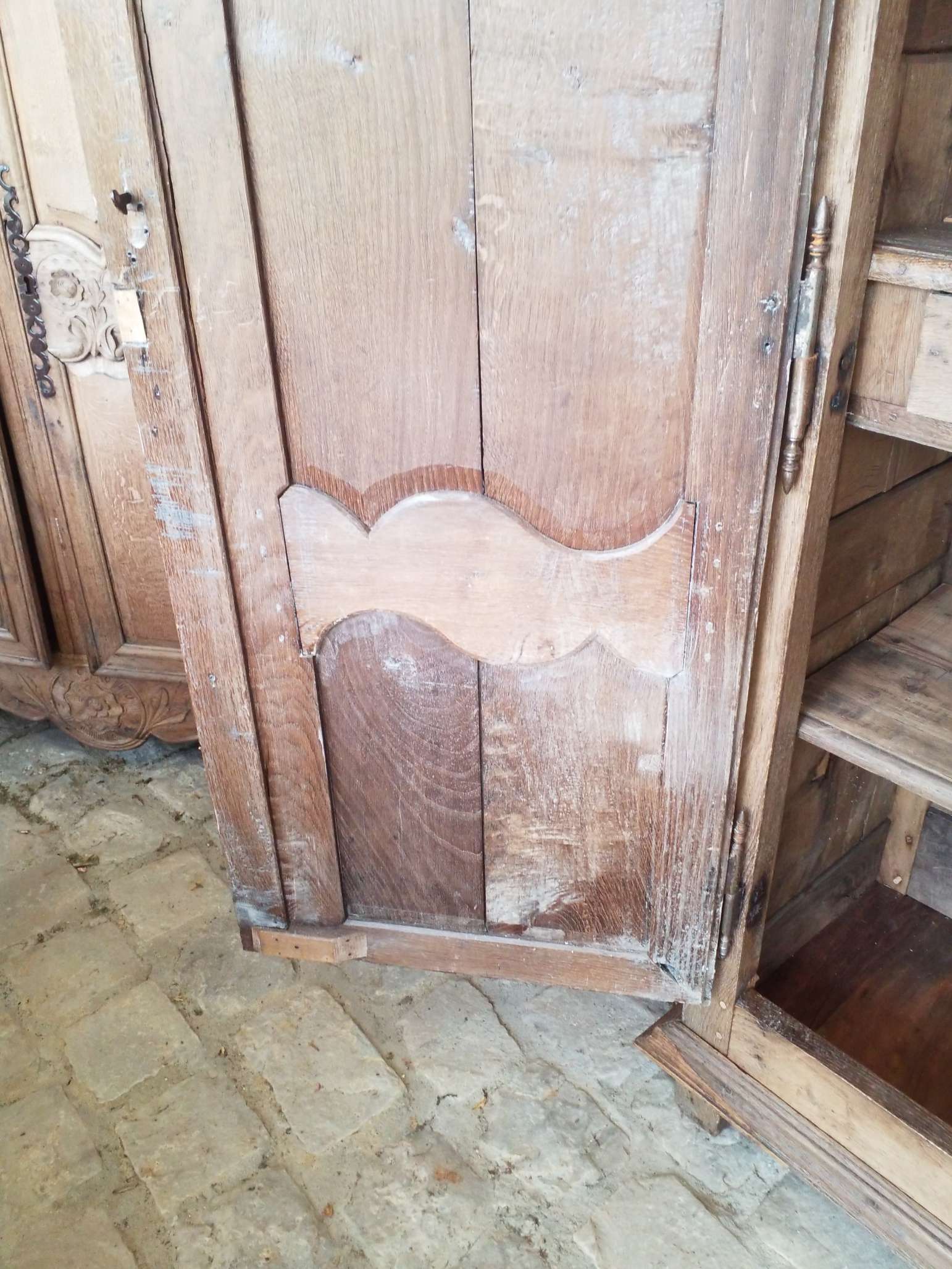 Armoire en chêne
