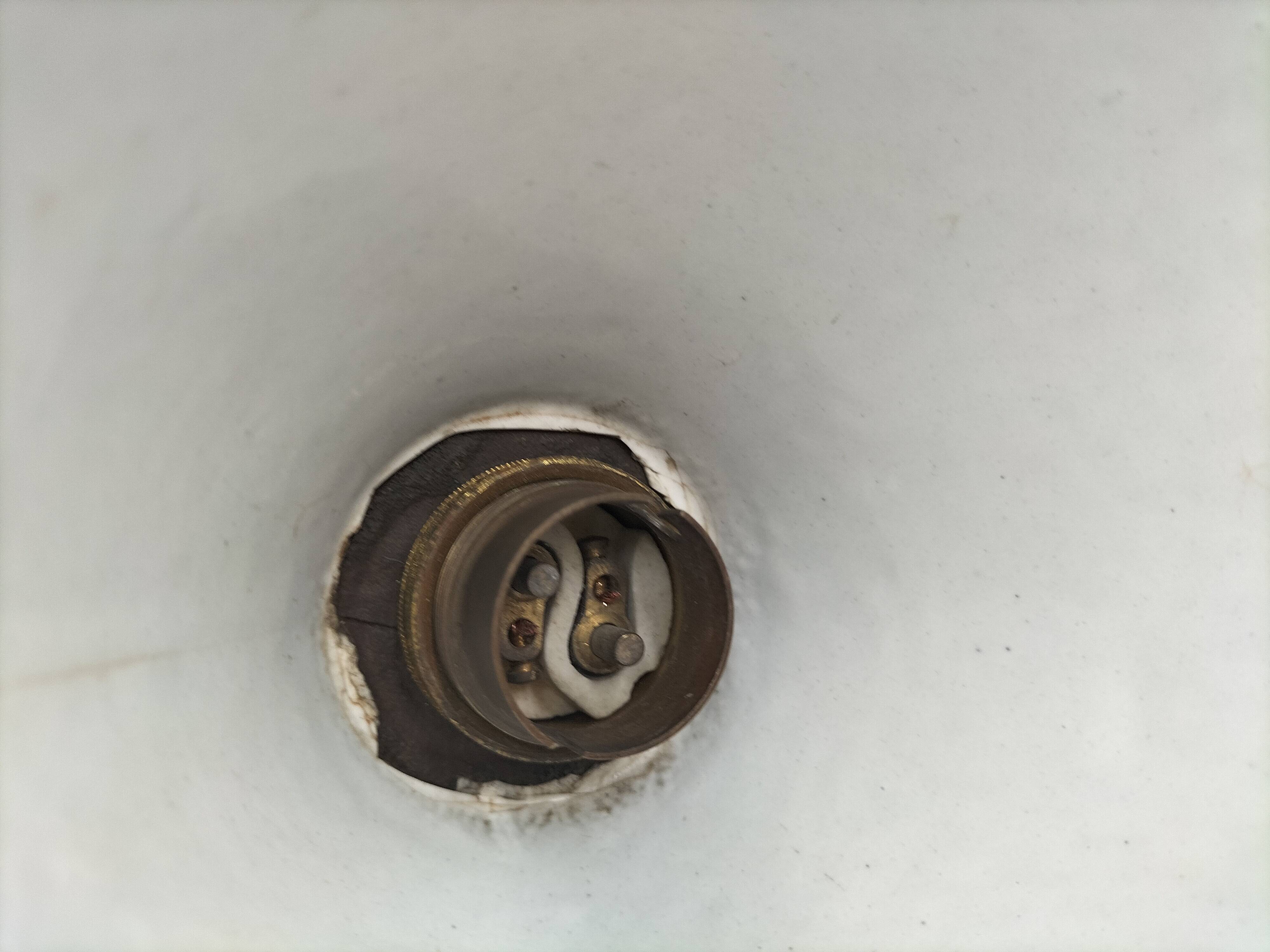 Industrial pendant lights