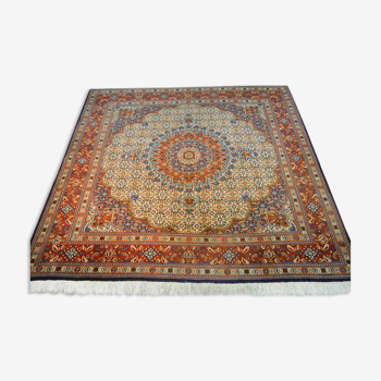 Persian rug 200 x 203 square