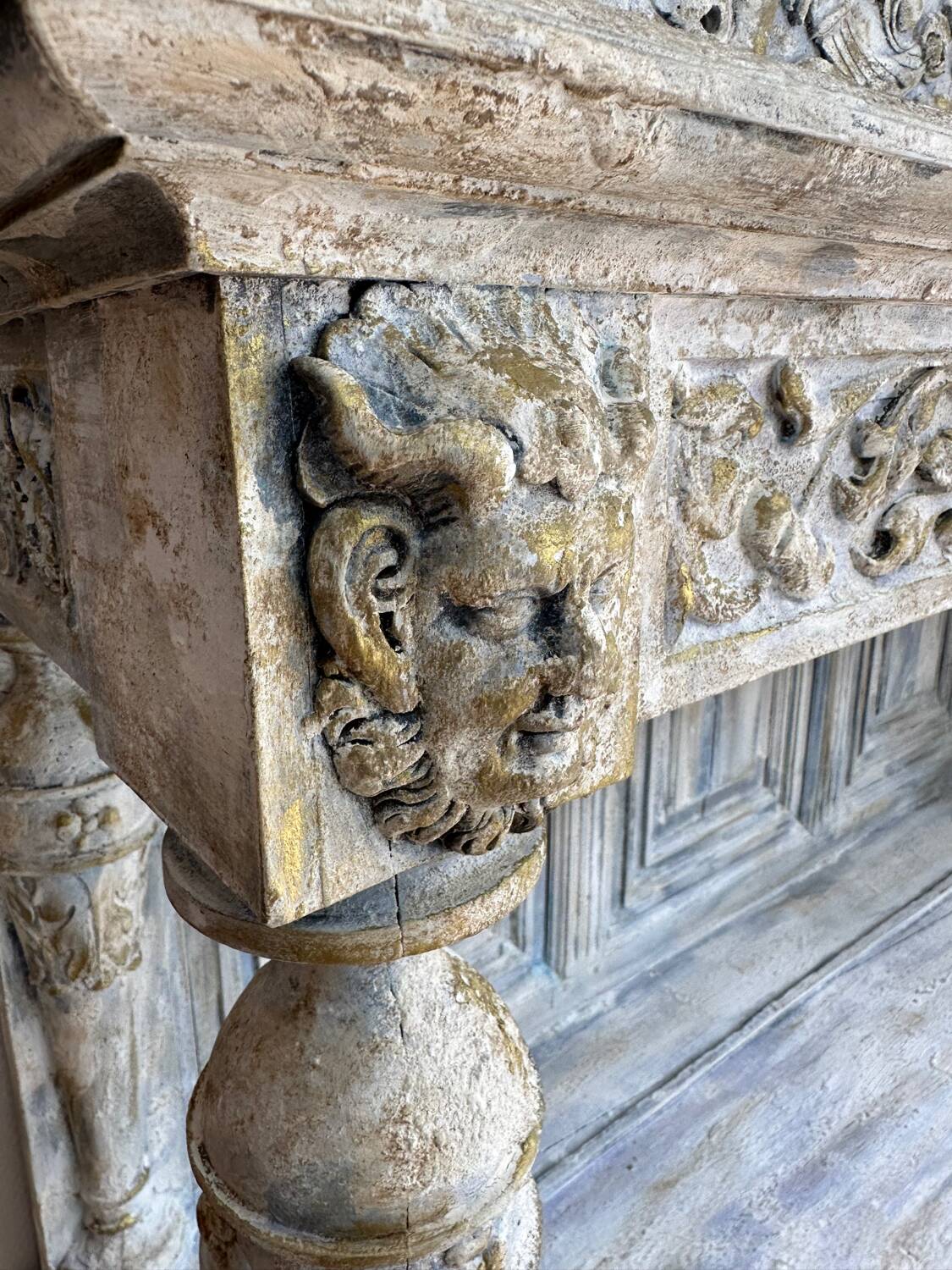 Walnut dresser, 19th century.
