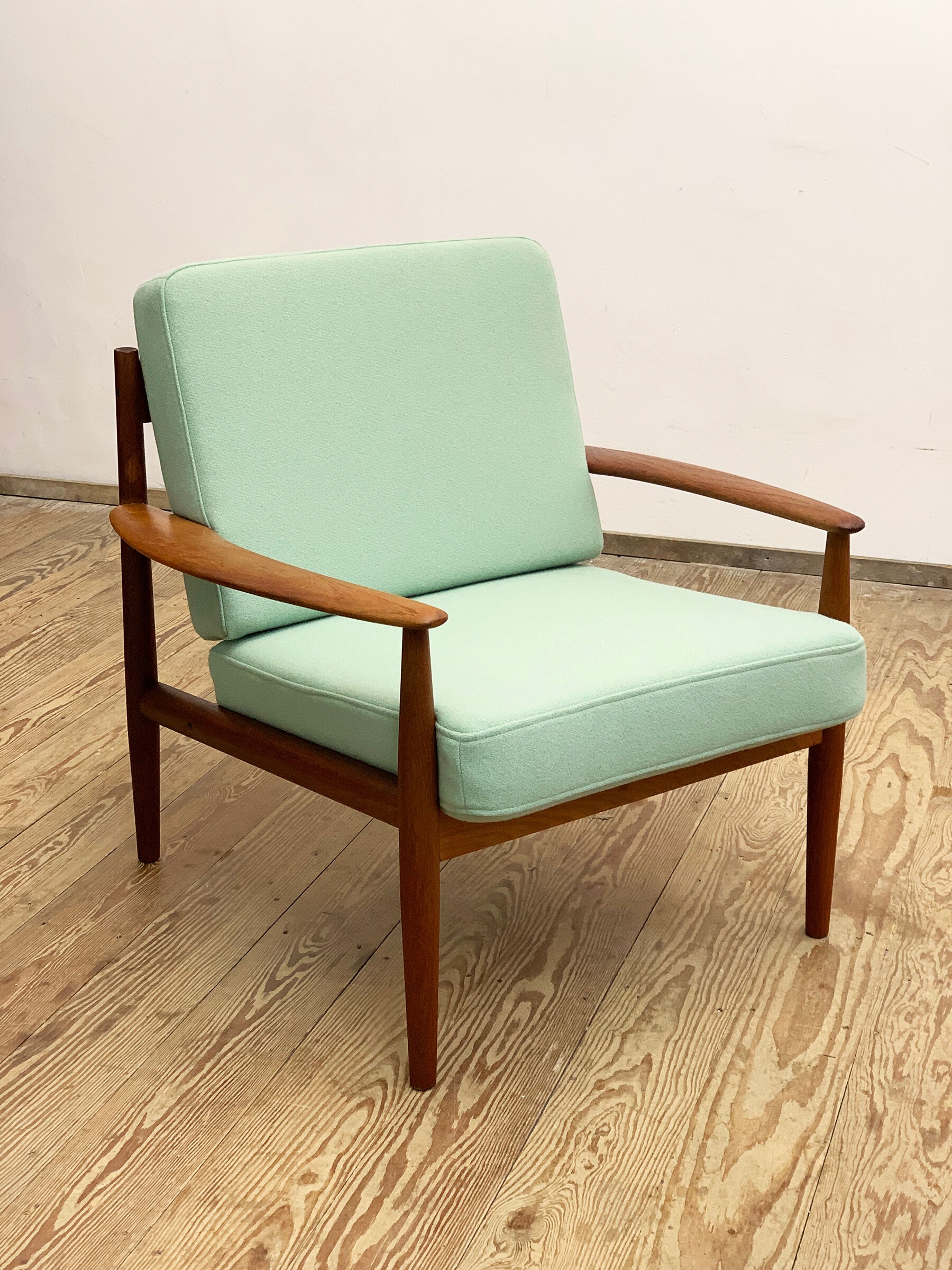 Mid Century Modern Teak armchair or easy chair by Grete Jalk for France & Son, Danish Design, 1950er