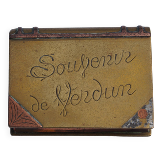 Livre / briquet en cuivre : Souvenir de Verdun