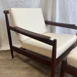 Fauteuils scandinave en teck massif avec ottoman 1960