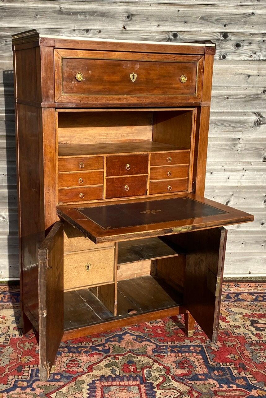 Writing desk in mahogany from Louis XVI 18th century