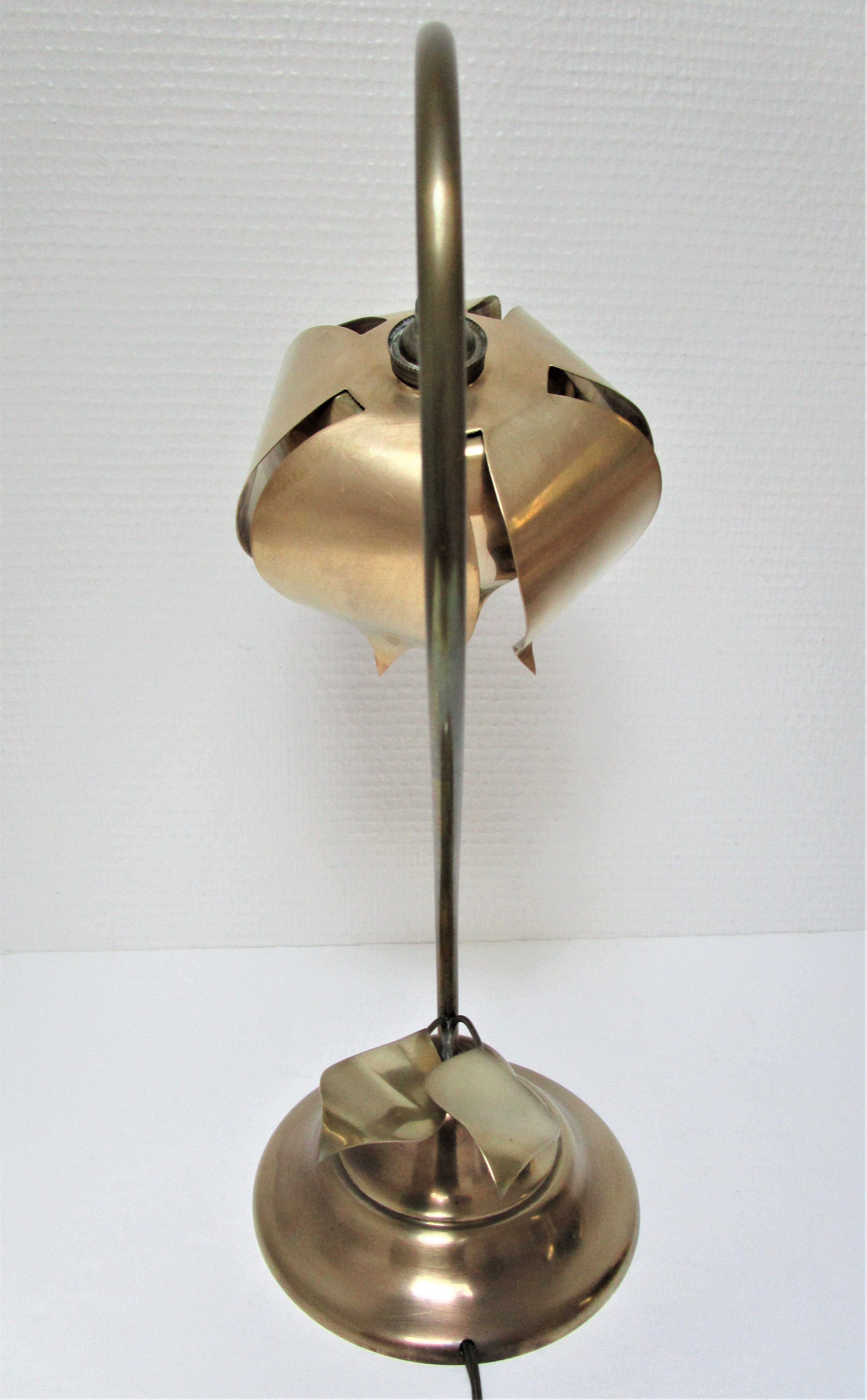 Stylized lotus flower lamp vintage brass 70s