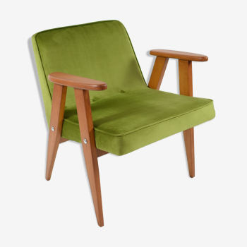 Fauteuil restauré vintage, modèle 366, designer J. Chierowski, velours olive